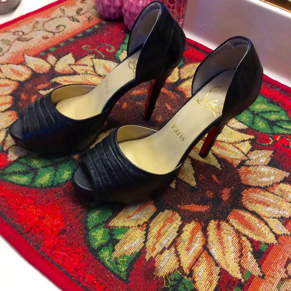 Black CL Shoes Size 6
